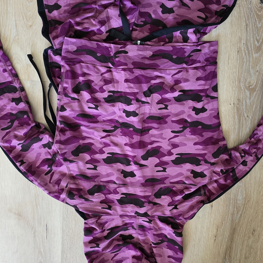 Bombshell Sportswear Pink and Black Camo Jogger Set - Picture 6 of 9